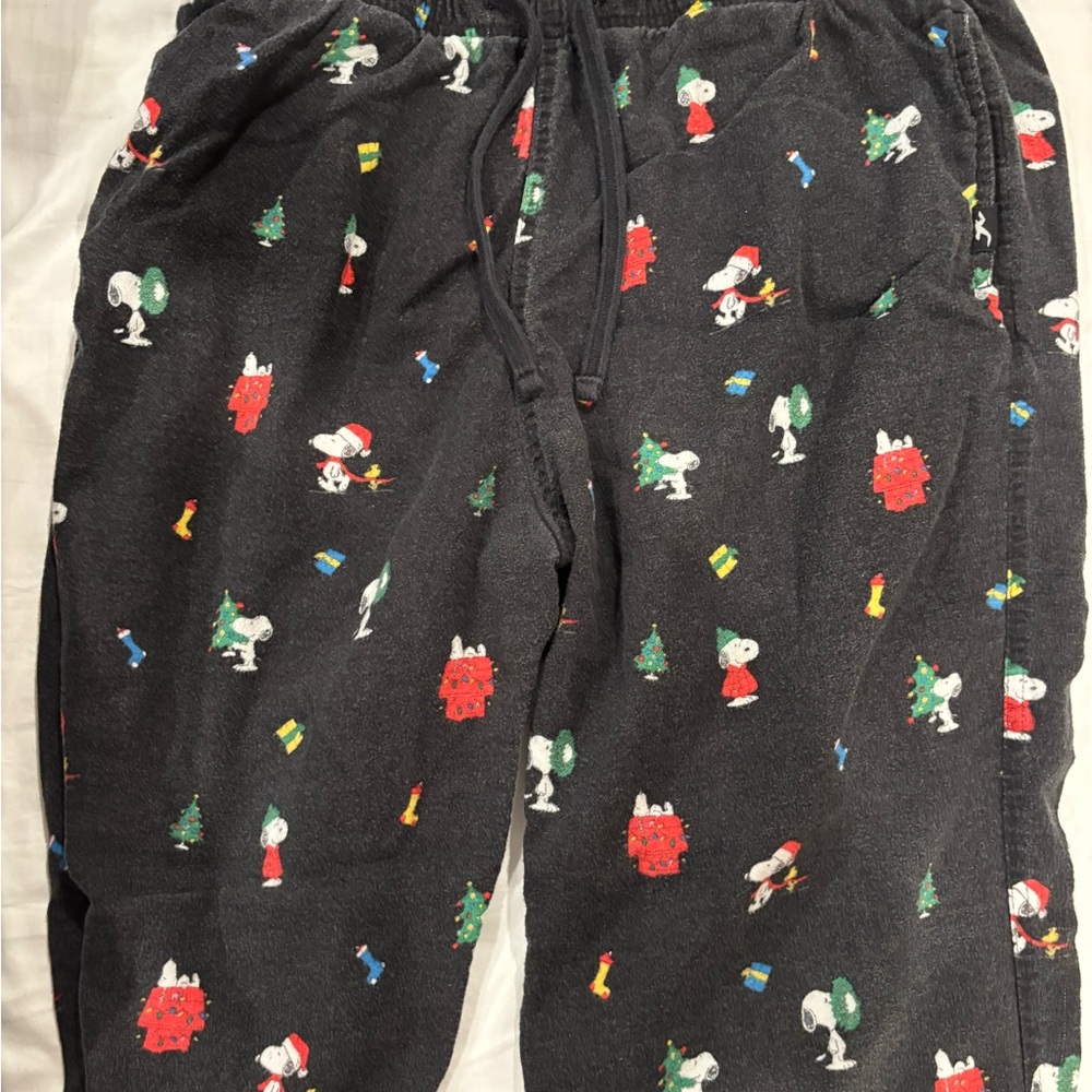 Hollister Black Snoopy Graphic Fleece "24/7 Pajama Pants" Large